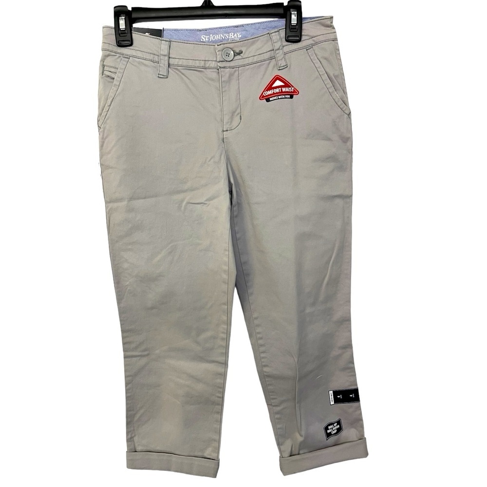 St John’s Bay• NWT, Frosted Grey Capris, Size 4